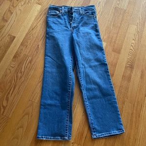 Levi’s Ribcage Straight Ankle Jeans